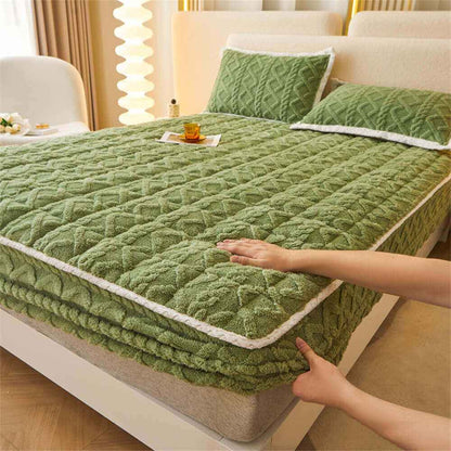 Fitted Mattress Cover | Cozy Polyester Mattress Protector for Ultimate Comfort 7