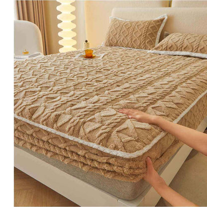 Fitted Mattress Cover | Cozy Polyester Mattress Protector for Ultimate Comfort 8