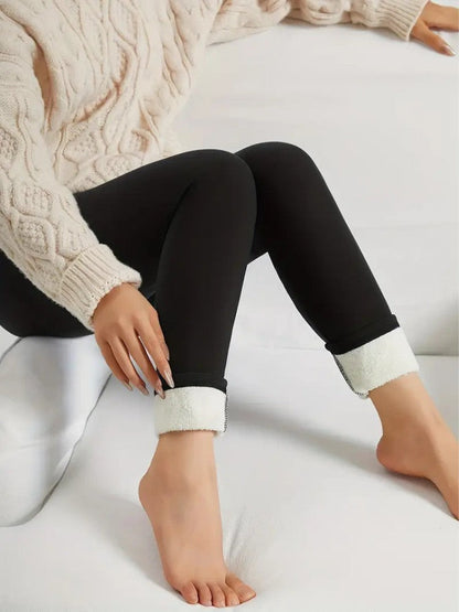 Fleece Lined Leggings for Women | Insulated Winter Comfort and Flexibility 2