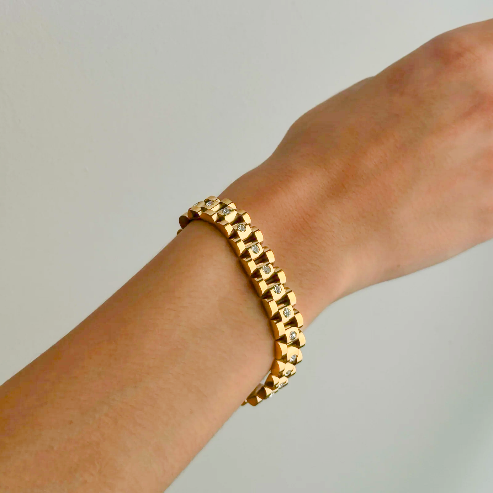 Gold Apple Watch Band | Waterproof Stainless Steel Bracelet with Diamond Simulants 1