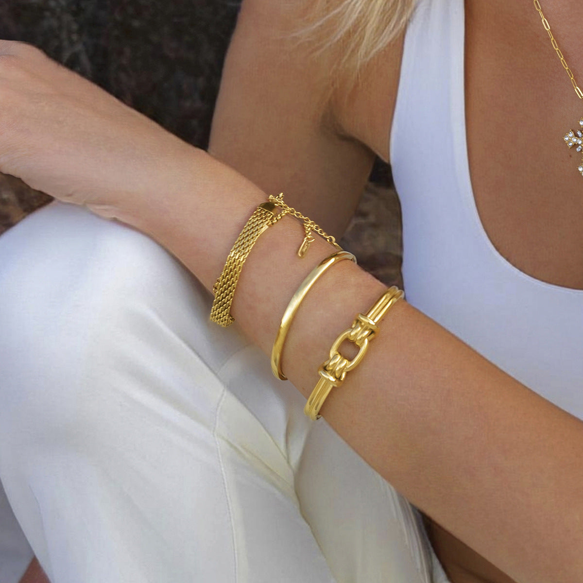 Gold Bangle Bracelet | Waterproof Hypoallergenic Knot Design 1