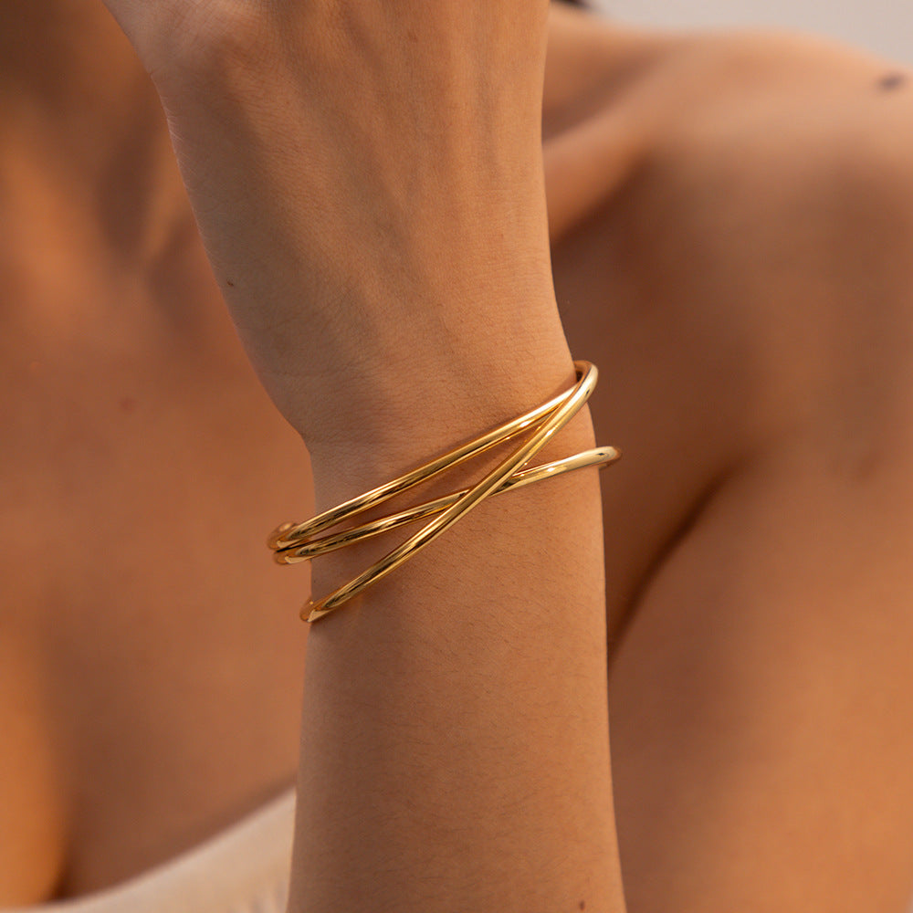 Gold Bracelet | Hypoallergenic Stainless Steel with Elegant Design 1