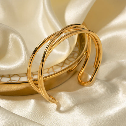 Gold Bracelet | Hypoallergenic Stainless Steel with Elegant Design 2