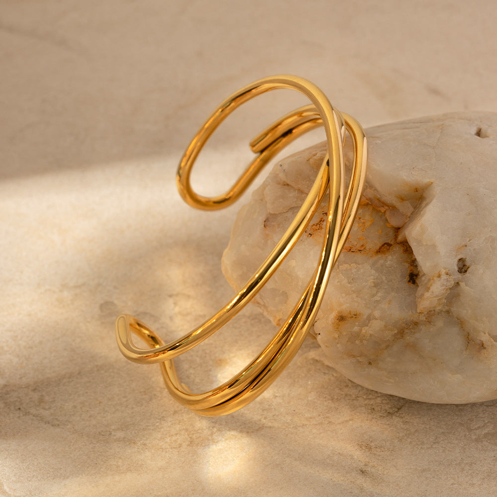 Gold Bracelet | Hypoallergenic Stainless Steel with Elegant Design 4