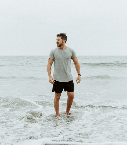 Bamboo Swift T-shirt med kurvad fåll - svart
