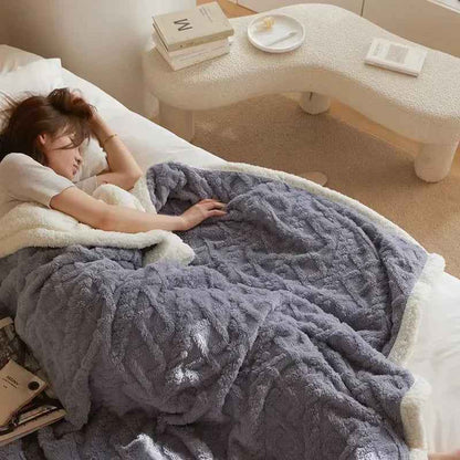 Heavy Winter Blanket | Dual-Sided Microfiber Flannel and Lamb Wool for Ultimate Warmth 4
