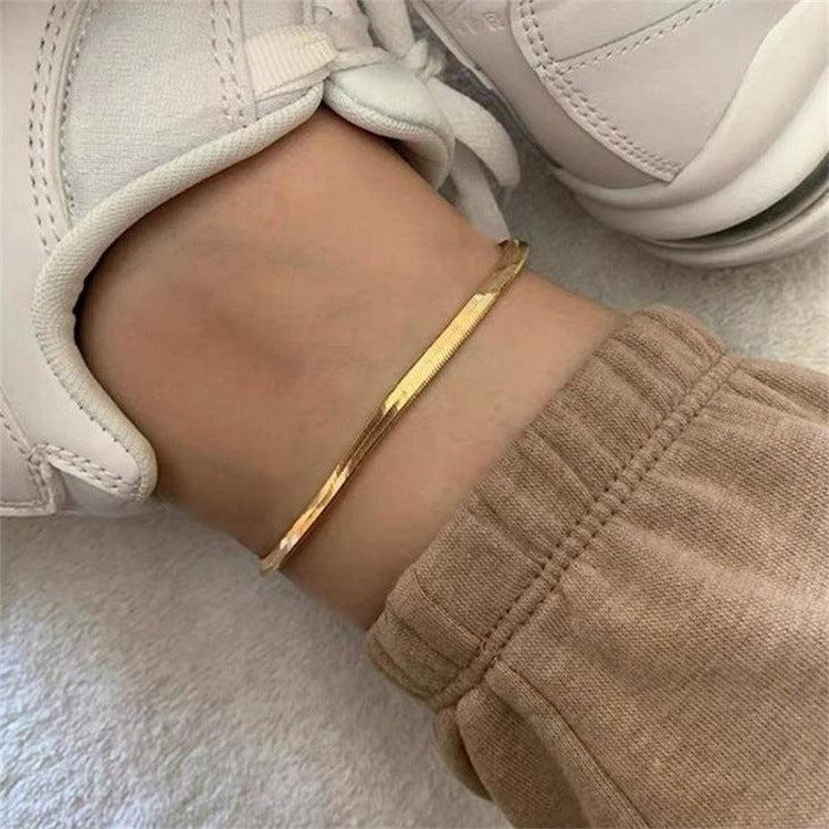 Herringbone Anklet | 18k Gold-Plated Stainless Steel with Elegant Design 4