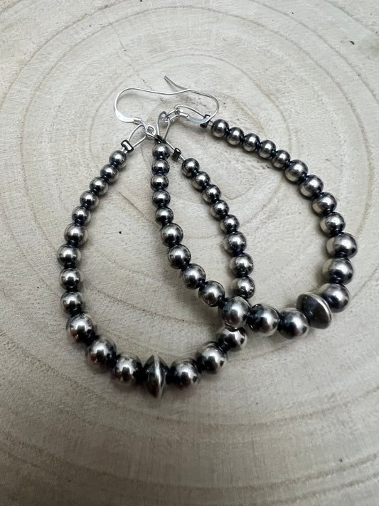 Boucles d'oreilles graduées en perle sterling - chute de 2 1/2 pouces - Très populaire !