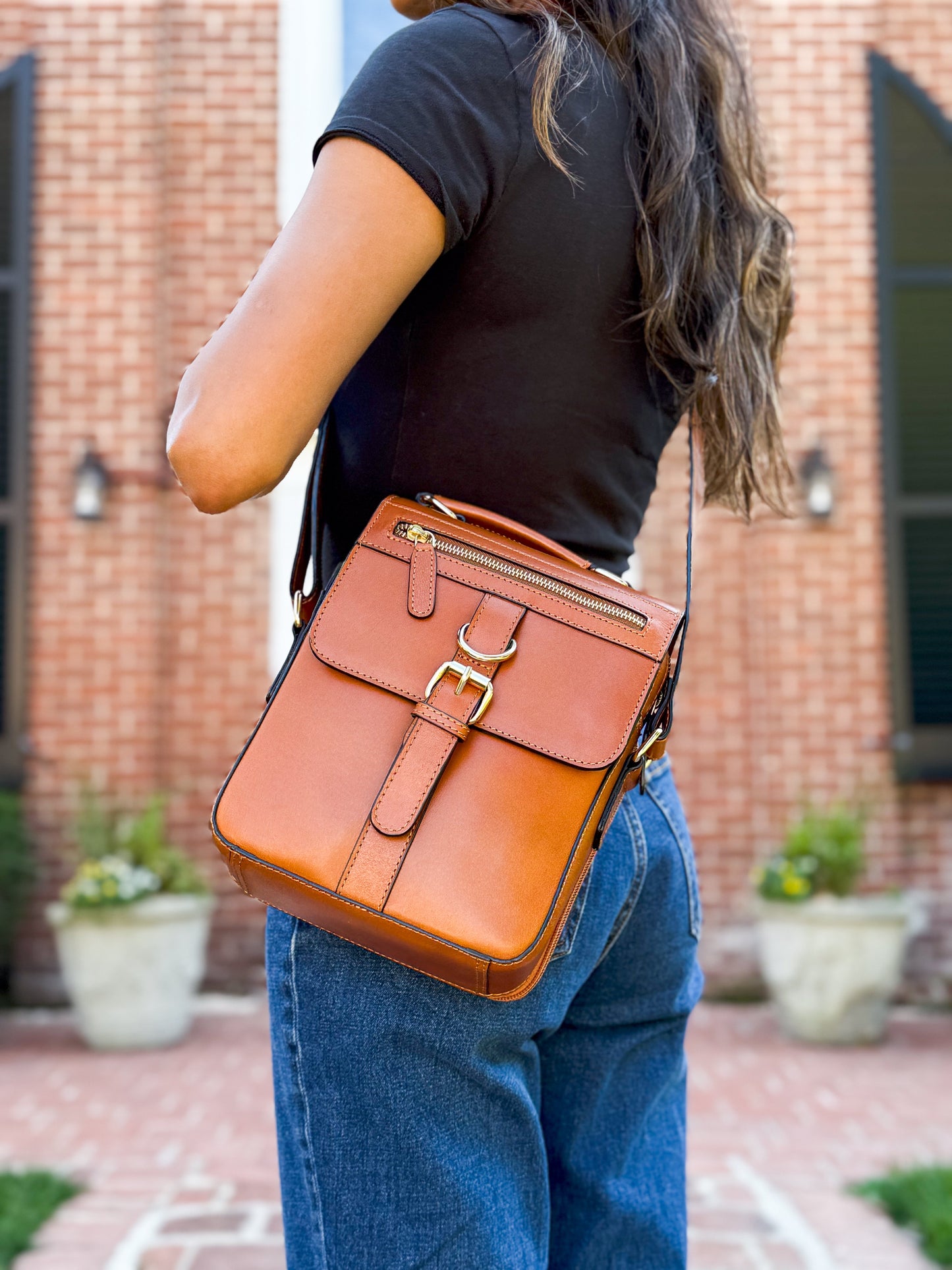 Smith & W Vault Crossbody