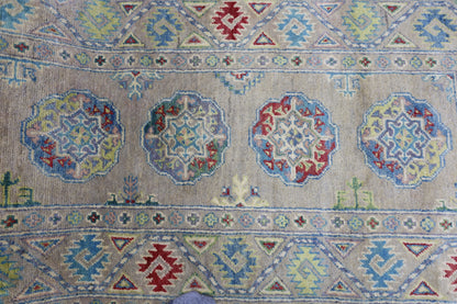 Håndknyttet afghansk Kazak ullteppe – 2’7″ x 10’0″