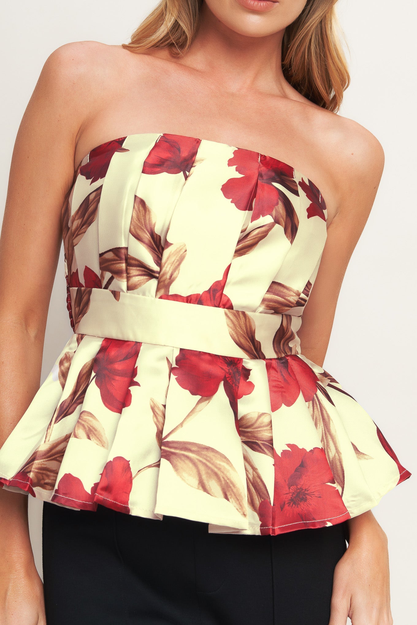 TOP INTRECCIATO FIORE DELLE FESTE