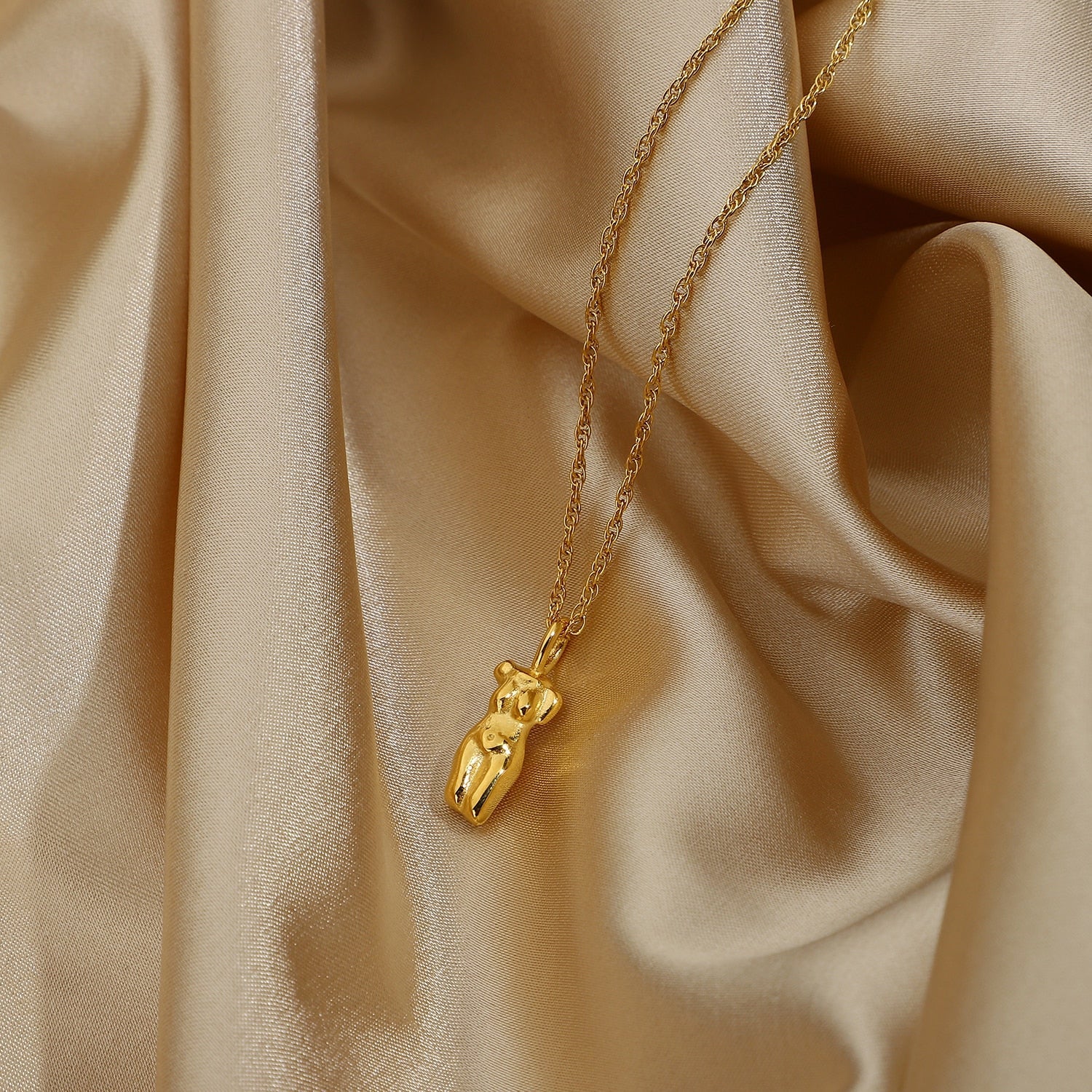 La Femme Necklace | Elegant 18K Plated Brass with Adjustable Length 1