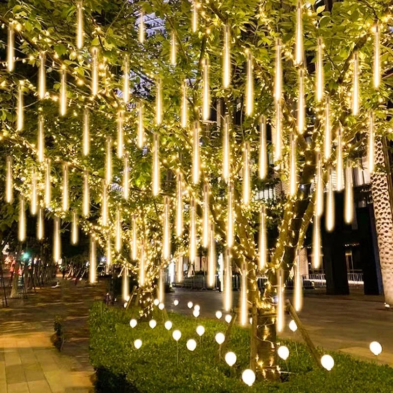 Meteor-Inspired Outdoor Light | Enchanting Illusion of Falling Stars 1
