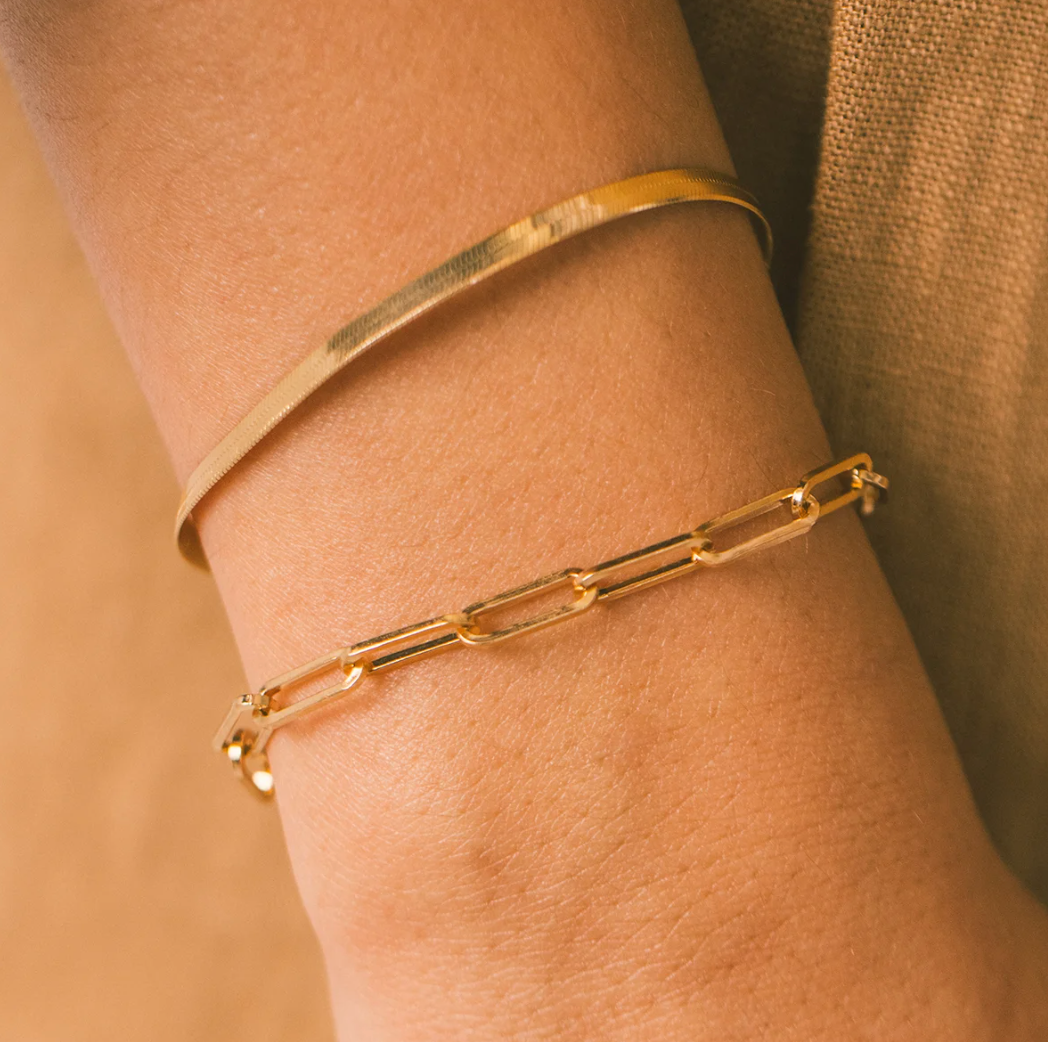 Minimalist Gold Paperclip Bracelet | Durable Stainless Steel with 14k Gold Plating 1