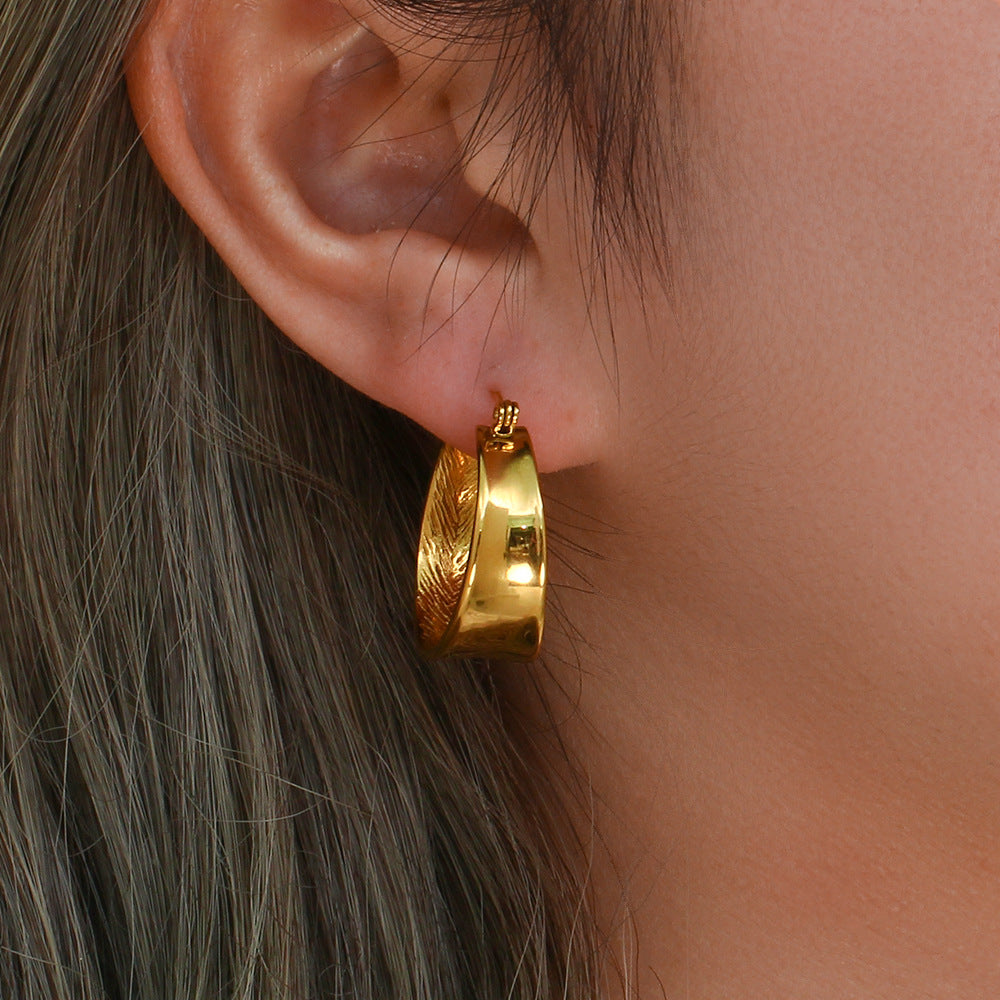 Minimalist Hoop Earrings | 18k Gold-Plated Stainless Steel for Timeless Elegance 1