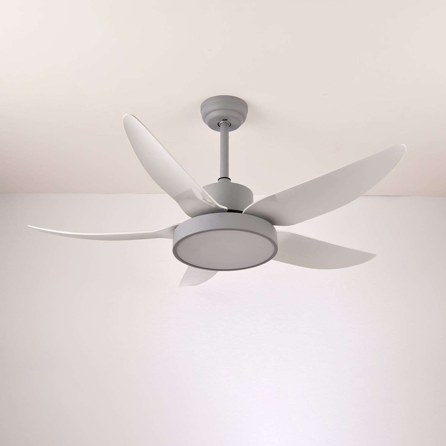 Noctura Glide | 42 Ceiling Fan with Integrated LED Light & Remote Control 7