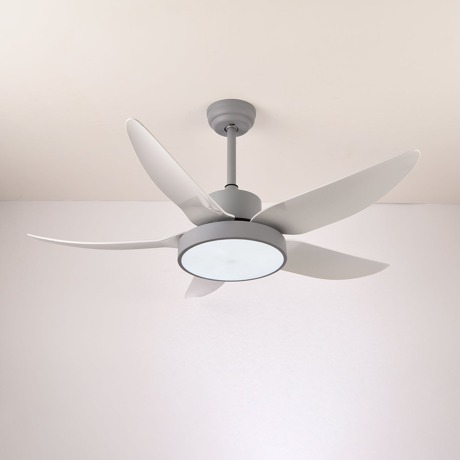Noctura Glide | 42 Ceiling Fan with Integrated LED Light & Remote Control 8