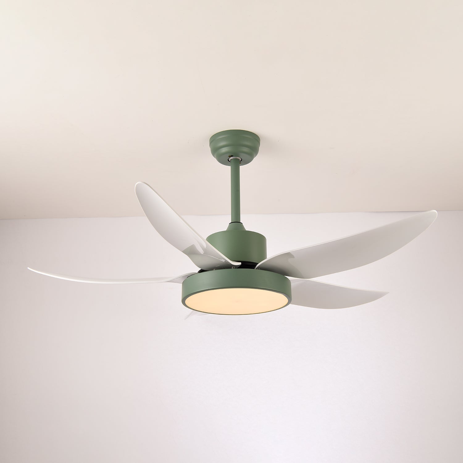 Noctura Glide | 42 Ceiling Fan with Integrated LED Light & Remote Control 9