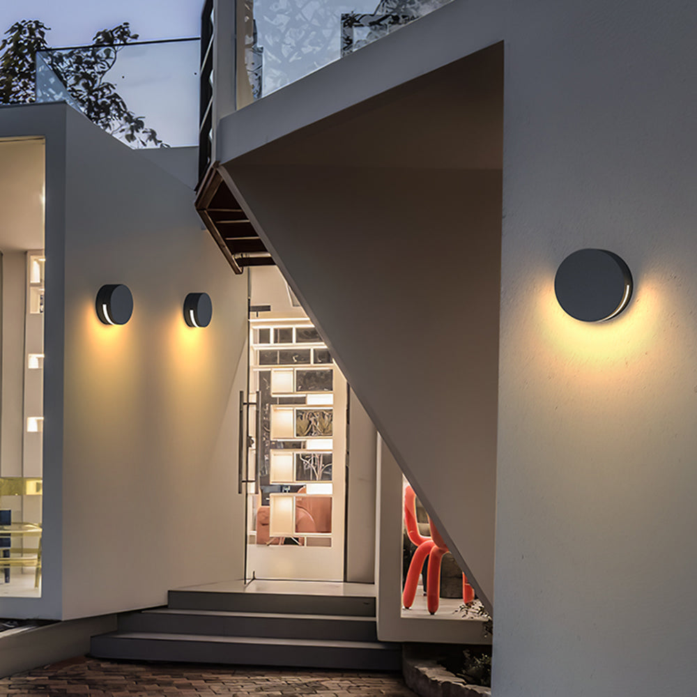 Outdoor Wall Lamp | Elegant Round Glass Design with IP65 Waterproof Rating 2