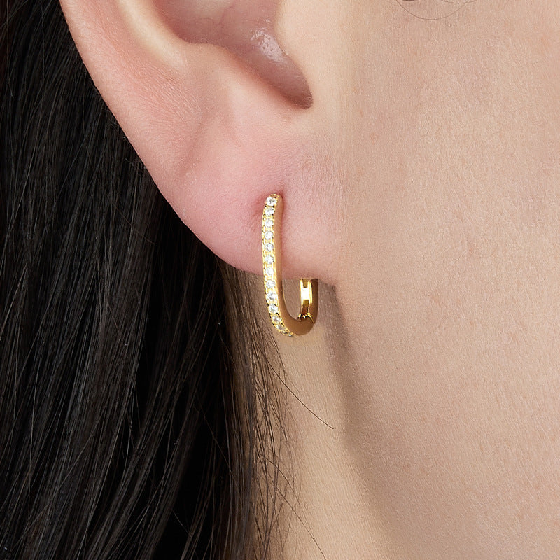Oval Hoop Earrings | Gold-Plated 925 Sterling Silver with Sparkling Diamond Simulants 1