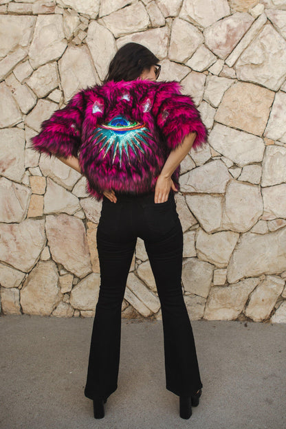 Giacca in pelliccia sintetica Planet Queen in rosa mostro