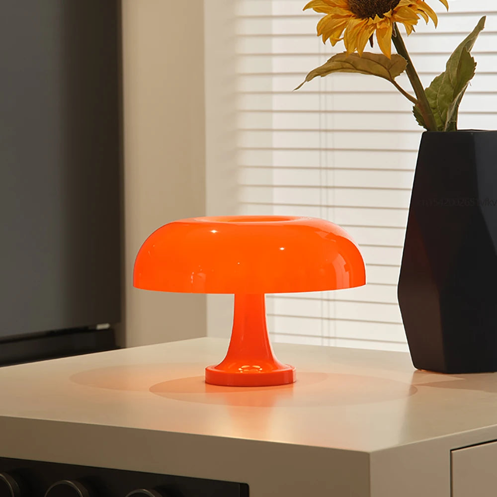 Lampada da tavolo a forma di ciambella fungo