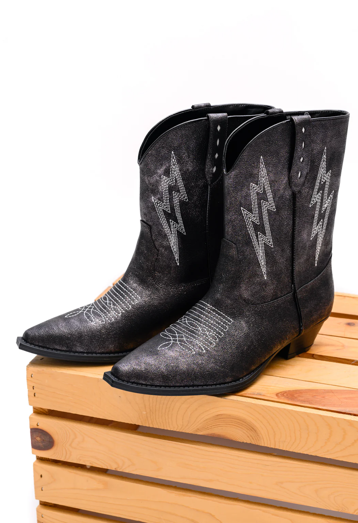 Metaliczne buty Bowie w kolorze czarnym