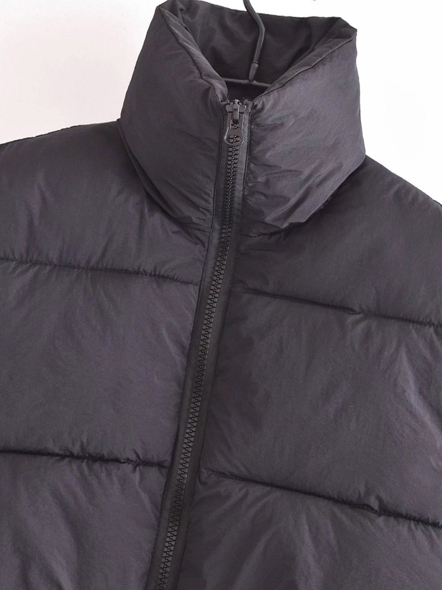 Sleeveless Cropped Puff Jacket | High-Neck Zip-Up Design 3