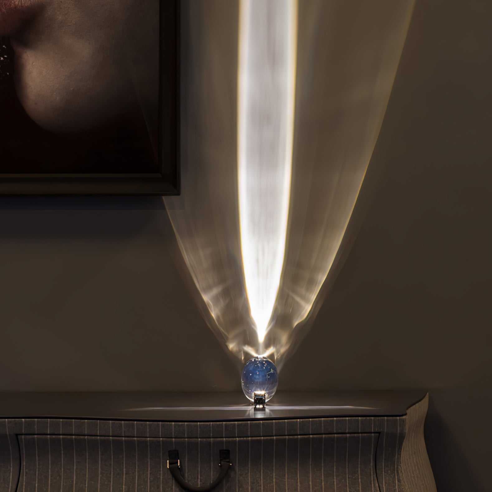 Table Lamp | Elegant Oval Glass Design with Integrated LED Lighting 2