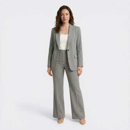 Tailored Suit Set | Blazer and Trousers for Professional Elegance 9