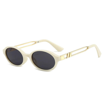 Vintage-Inspired Sunglasses | Tortoiseshell Frame with High UV Protection 1