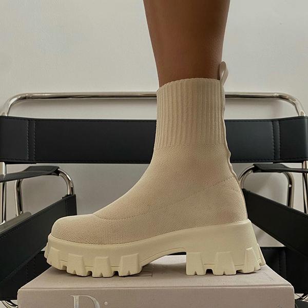 Winter Boots Women | Cozy, Stylish, Durable Footwear for Cold Weather 10