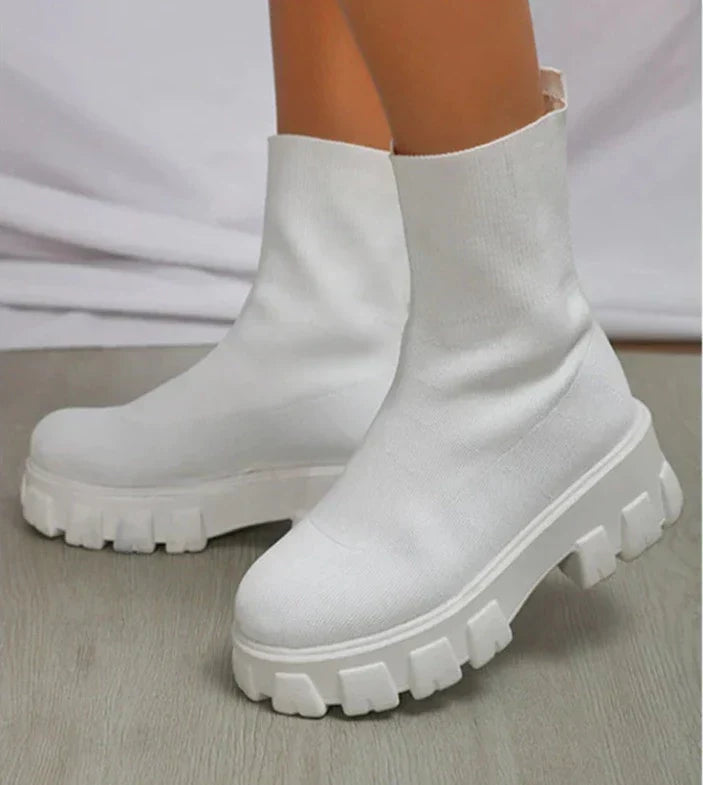 Winter Boots Women | Cozy, Stylish, Durable Footwear for Cold Weather 9