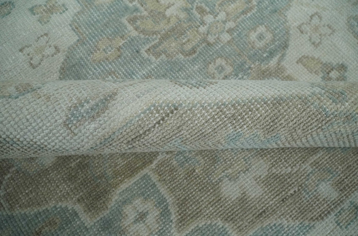 Antique Design Medallion Earthy Ivory and Camel 8x10 wool Area Rug