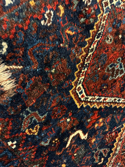 Tapis tribal antique persan Khamseh 4' x 5'10"