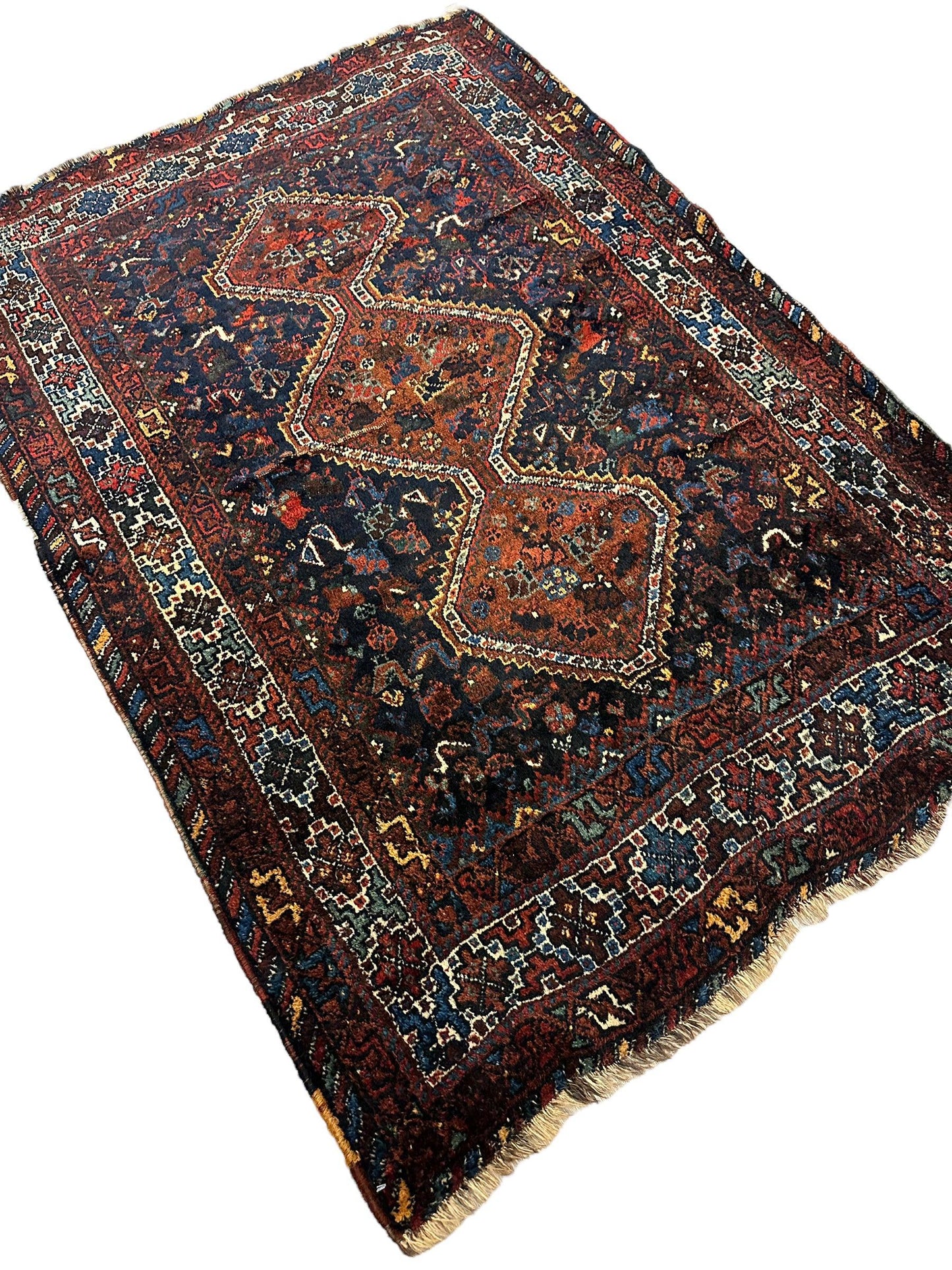 Tapis tribal antique persan Khamseh 4' x 5'10"