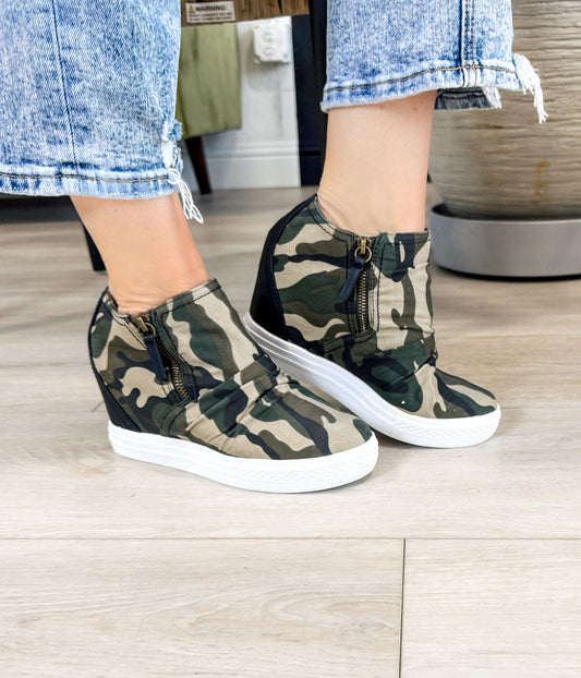 Koturny Ari Sneaker w kamuflażu