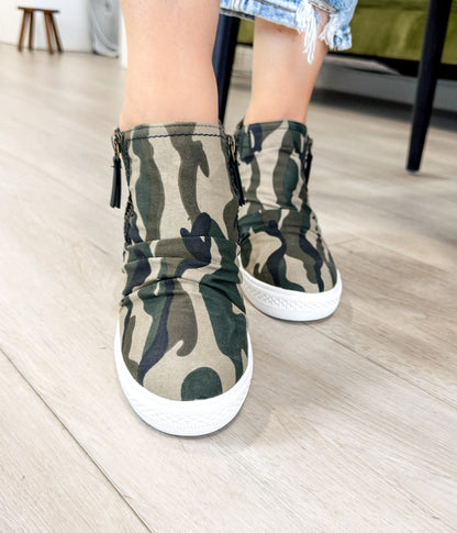 Koturny Ari Sneaker w kamuflażu