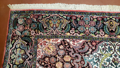 Indian Kashmiri Silk Rug 6x10, Ivory, Floral Medallion