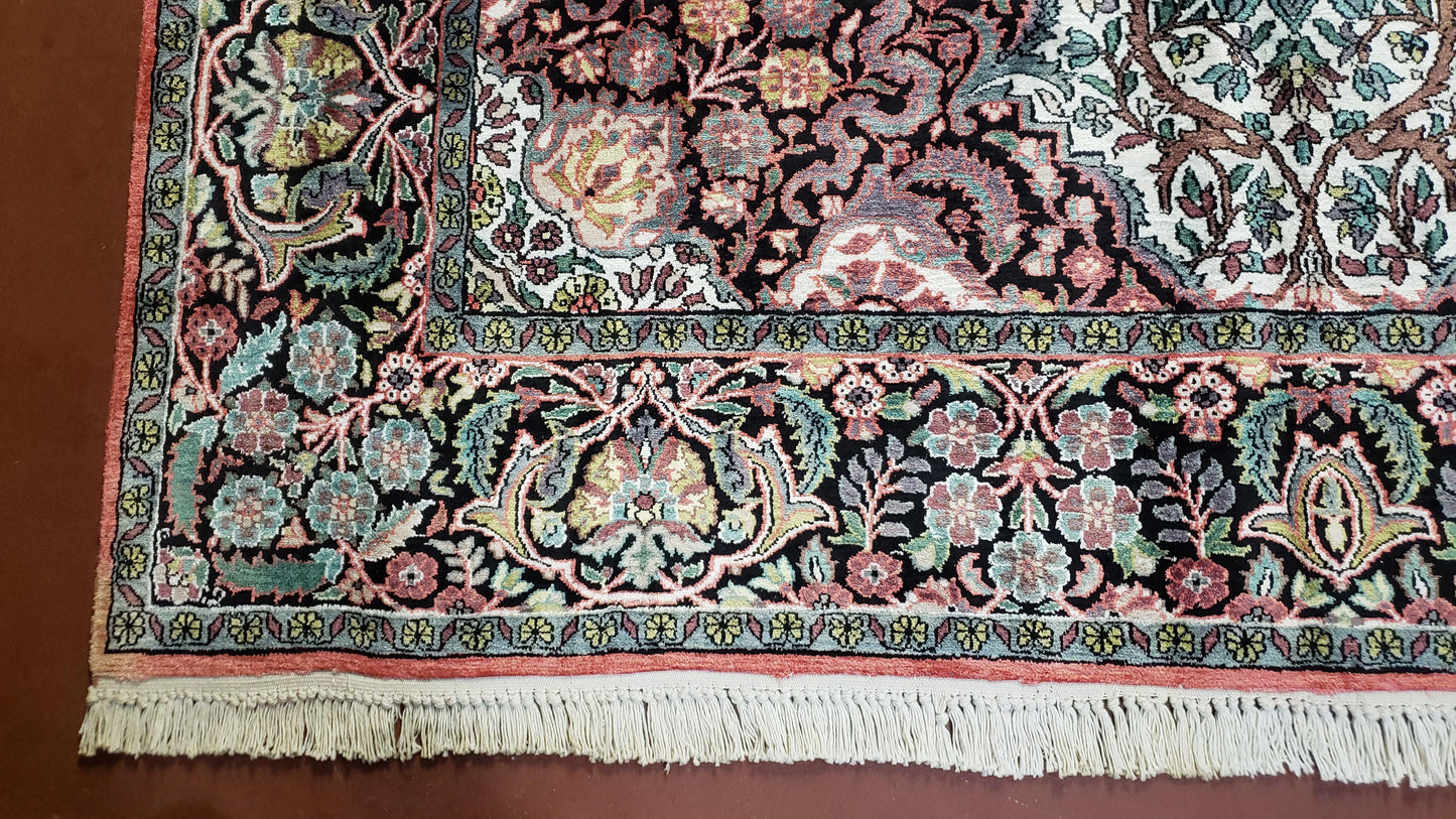 Indian Kashmiri Silk Rug 6x10, Ivory, Floral Medallion