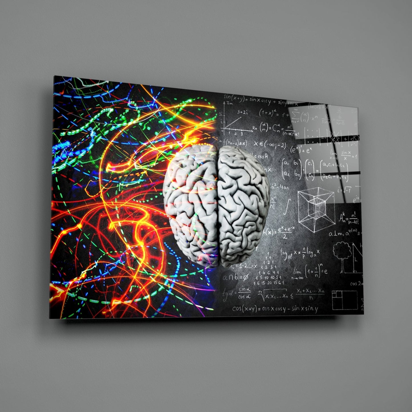 Arte de pared de vidrio cerebral con vetas de color y fórmula de tiza