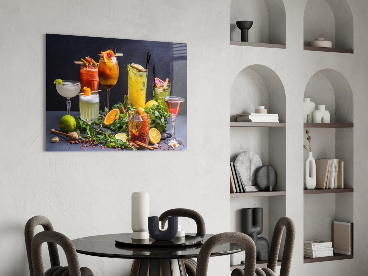 Arte de pared con vaso de cóctel y barra de untar de cítricos y hierbas