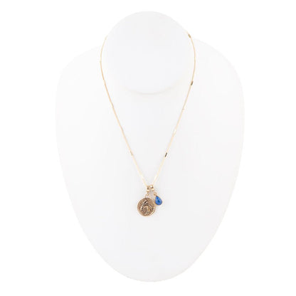 Koziorożec - Zodiakalny niebieski naszyjnik z lapis lazuli i złotym amuletem