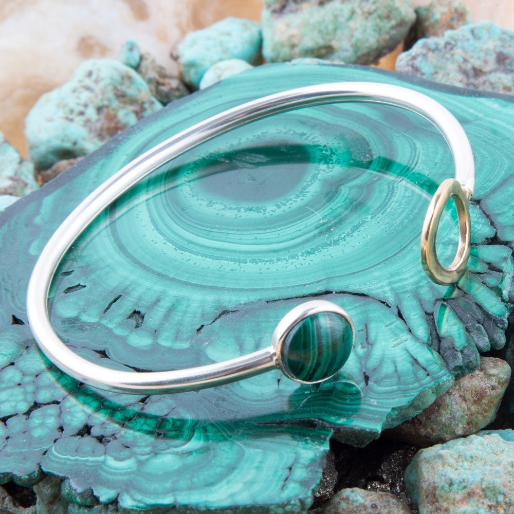 Bracciale a polsino bicolore verde malachite Circle