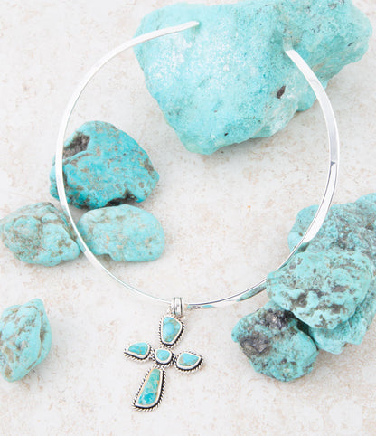 Ciondolo a croce e collana in argento sterling