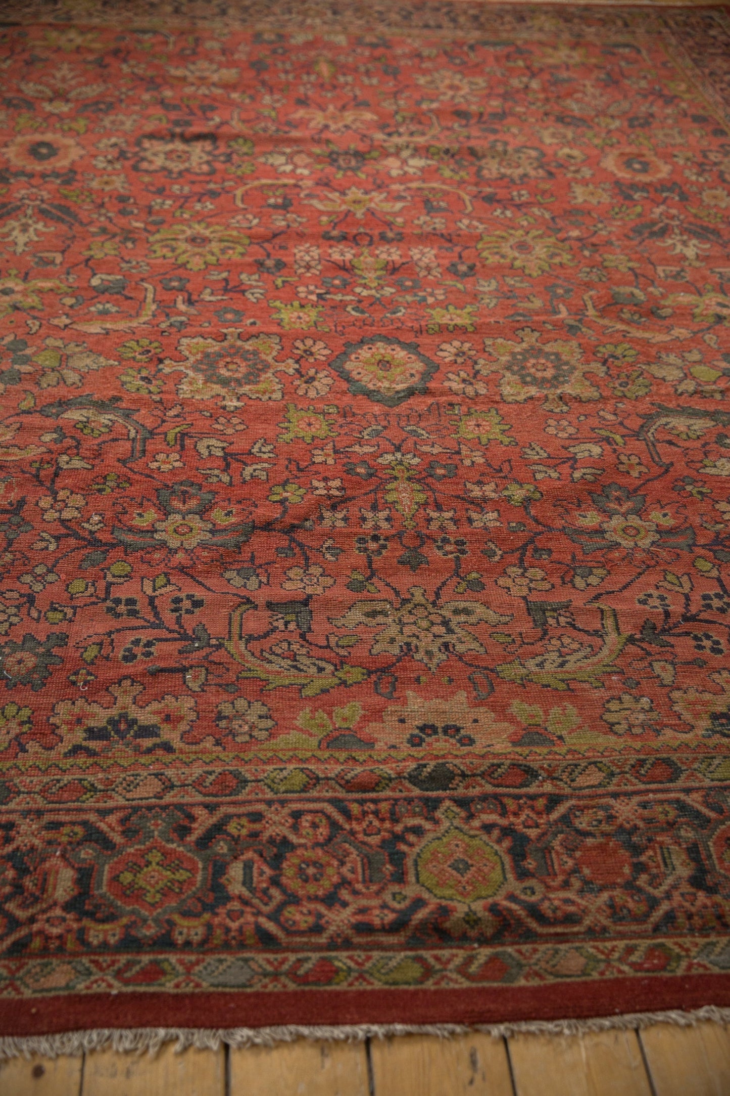 9x11 Vintage Mahal Carpet