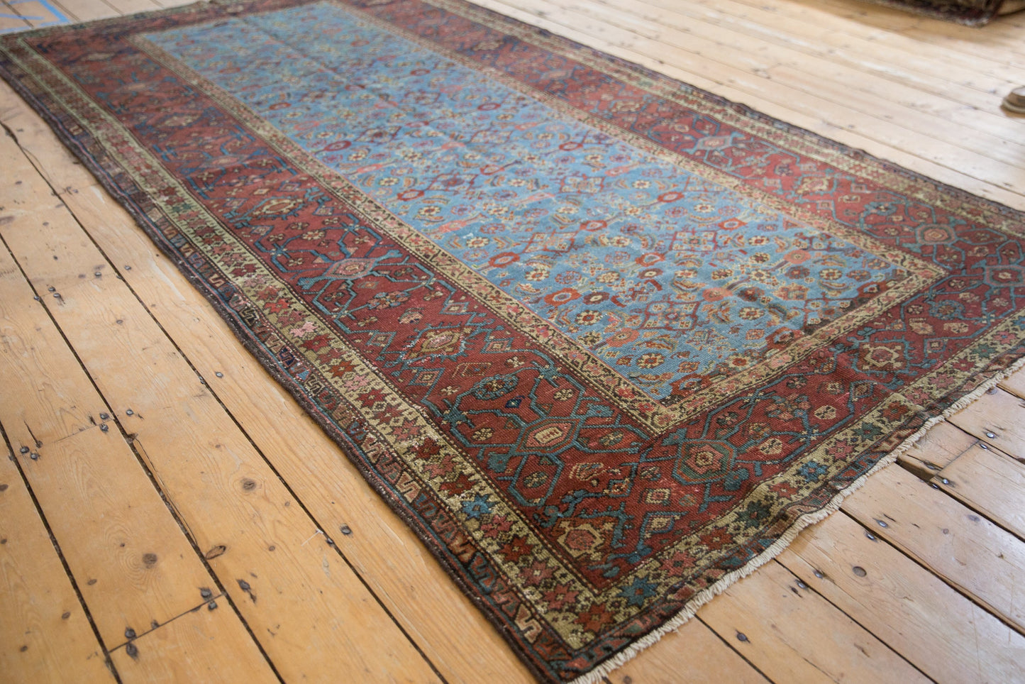 5x9.5 Antique Fereghan Carpet