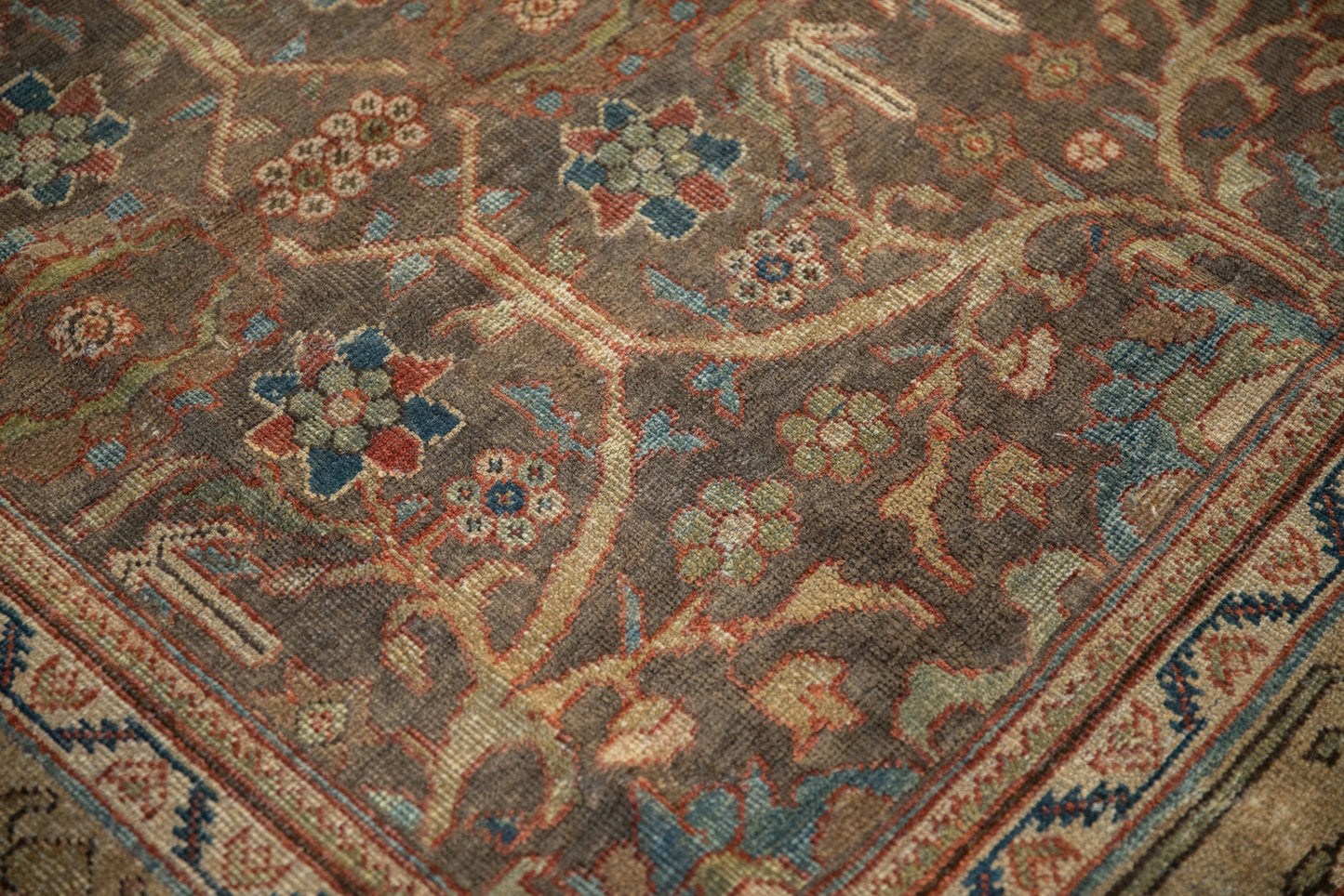7x10.5 Vintage Distressed Mahal Carpet