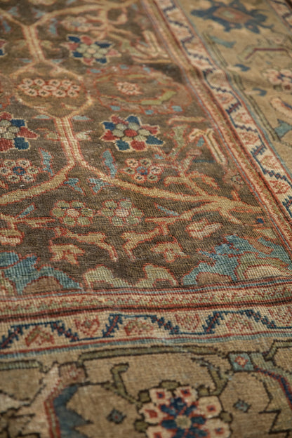 7x10.5 Vintage Distressed Mahal Carpet