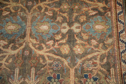 7x10.5 Vintage Distressed Mahal Carpet